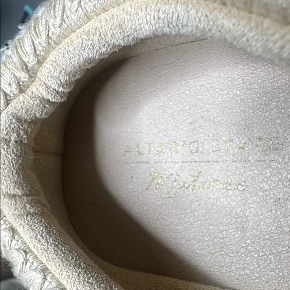 Altar’d State Platform Clog - Cream - Picture 2 of 9